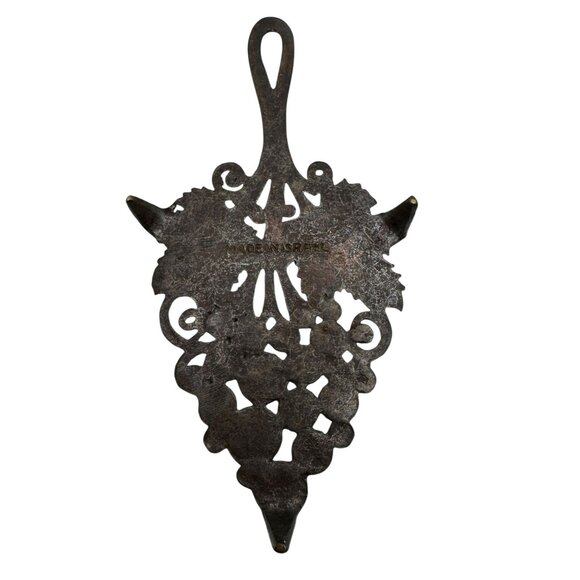 Vintage Brass Grapevine Trivet Made In Israel Decorative Kitchenware - Picture 5 of 6